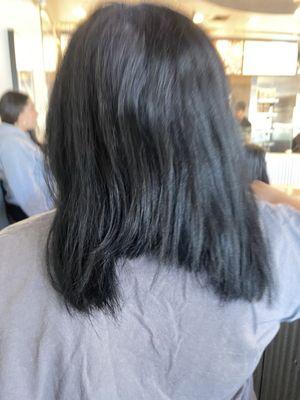 I went in on 3/11 to get a long bob this my results ! And they charged me 28$