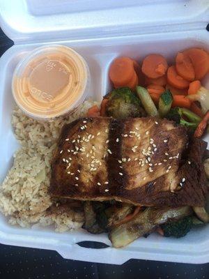 Hibachi salmon with veggies, sweet carrots, and shrimp sauce