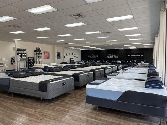 Mattress Home Beautyrest & Serta