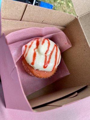 Strawberry cheesecake cupcake