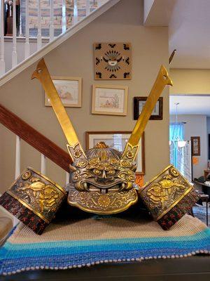 Wow! Great decorative Samurai helmet made of solid brass.