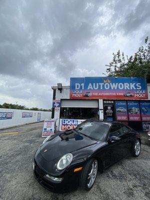 Just put some liquimoly full synthetic oil in this Porsche...