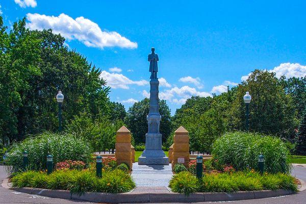 Clark Avenue Monument (White Bear Lake, MN)