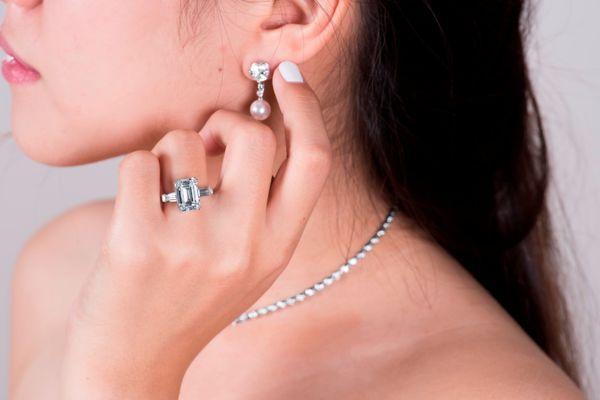 Looking for fine jeweler? JNS Diamond Imports has it all!