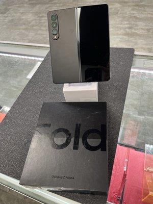 Galaxy Z fold 4 $599.99