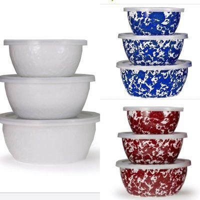 Oven to table and dishwasher safe! This line is perfect for tailgating or at the dinner table.