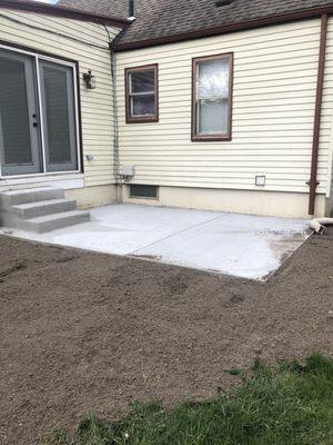 Raised concrete patio