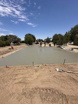 Concrete slab for a pickleball court