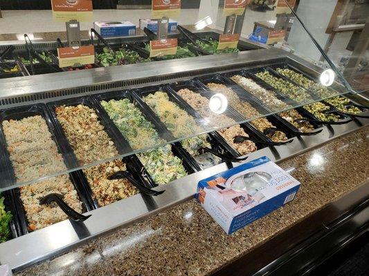 Nov 2020: Not your standard salad offerings-- more healthy options