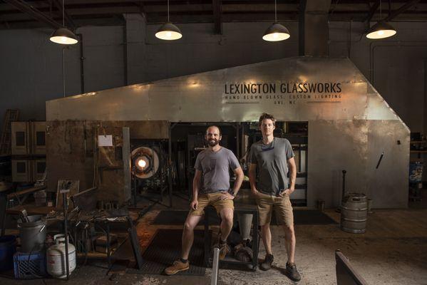 Lexington Glassworks, is Asheville's leading glassblowing studio and gallery. Open daily, visitors are welcome to watch the artists at work.