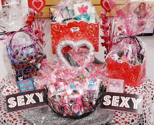 Valentine's Day Gifts & Baskets