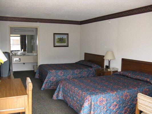 Walking Horse Lodge Lewisburg TN Bed