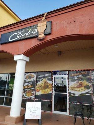 Las Canas American and Latin Cuisine