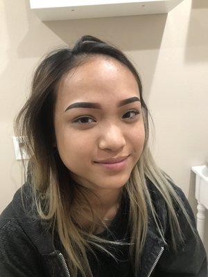 Ombré powder brows