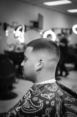 Size 4 clip on top with a mid skin fade and razored line up