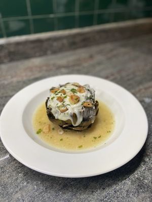 Stuffed artichoke with fresh mozzarella