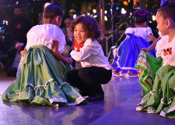 Los Lupeños Academy students performing at session recital