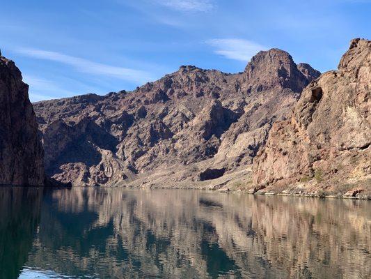 A perfect day on the water like glass