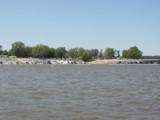 Houseboat docks + East shore (photo by Scales Pointe Camping & Boating)