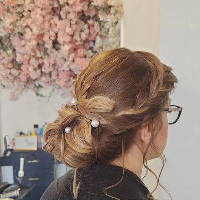 Down bun hairstyle