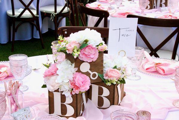 Baby shower table