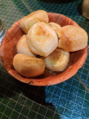 Garlic knots