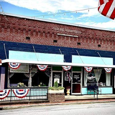 Street view, center of downtown Columbiana Mainstreet, Al