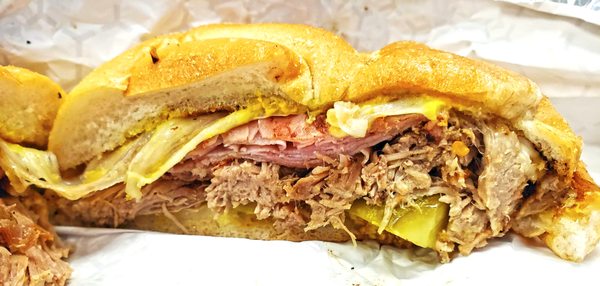 Daily Special - Cuban sandwich, comes w/pasta side, pickle, 20 oz drink, and a bag of chips ($6.49) - really good!