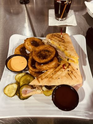 Cuban with onion rings