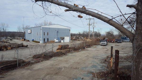 There's the scrap pile behind the building! It's great!