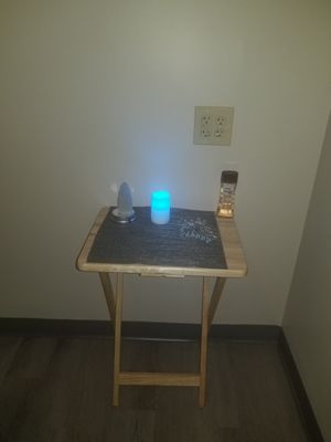 Table and healing crystal