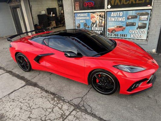 Vinyl wrapped the roof Gloss Black to make that panoramic look.