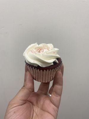 Vegan red velvet cupcake