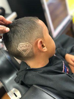 Kids Style cut with Diamond design -X