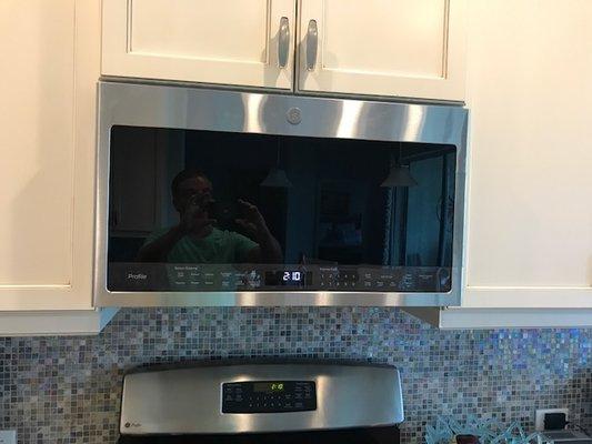 GE Profile Microwave