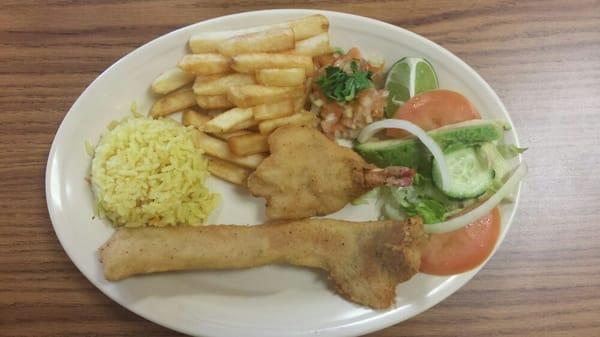 Child's plate fish and shrimp.