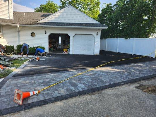 Yeah beautiful new driveway