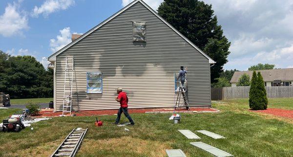 Painting vinyl siding with sherwin Williams super paint