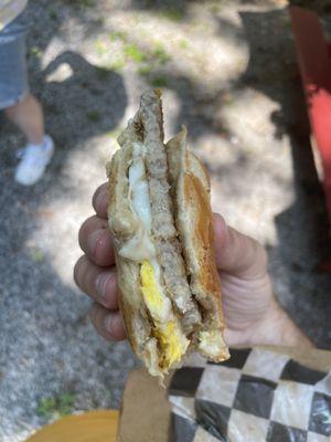 Breakfast sandwich