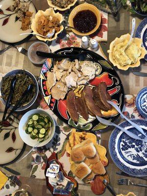 Our table at my mom's home featuring foods from Grasslands' Turkey box for thanksgiving