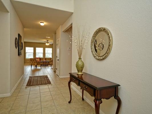 Foyer : New Listing : A gorgeous golf community home in a cul-de-sac.
 4203 Windberry Ct., Round Rock , TX , 78665