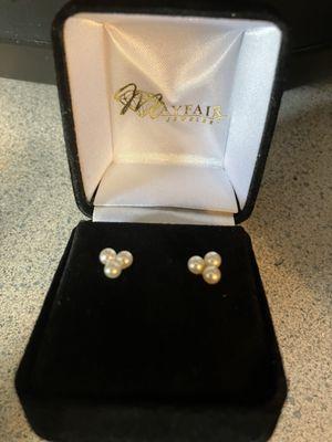 Pearl earrings