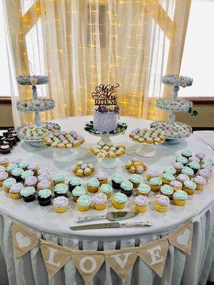 Cake table