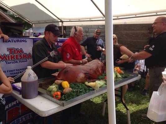 Whole hog demo @kybbq