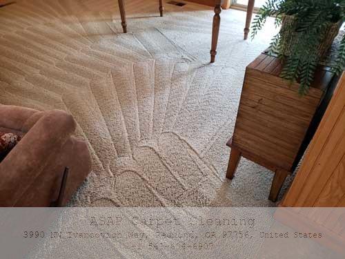 Carpet Cleaning Service Near Redmond OR - Our green cleaning solutions remove more dirt for your filthy carpets. FREE Estimates Available.