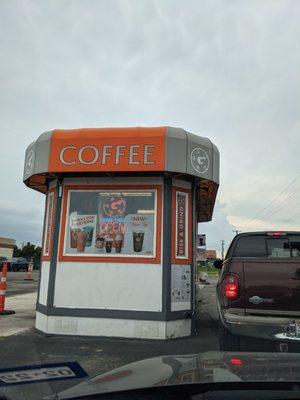 The drive thru is always poppin!