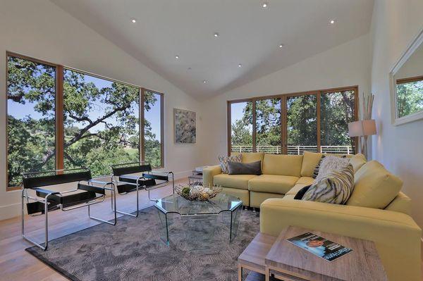 Los Gatos house family room with a deck to die for.