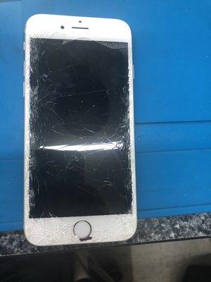 Cracked iPhone6s screen