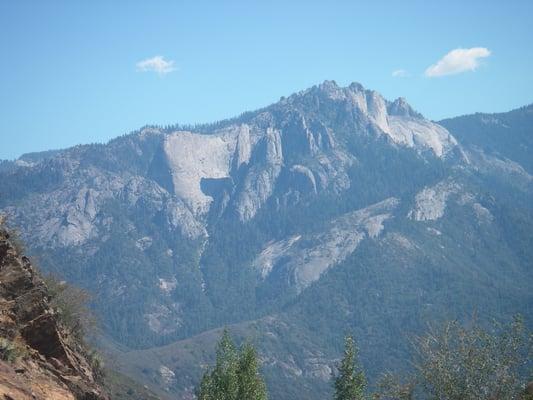 Trail view on way to Weaver Lake