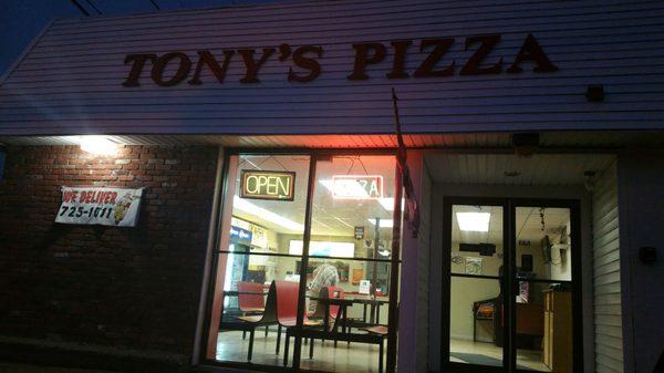 Tony's Pizza